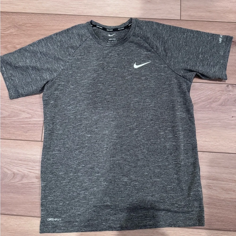 Nike Men's Charcoal Short Sleeve Tee - Picture 1 of 1